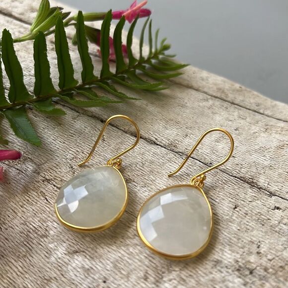 SAVVY CIE JEWELS, GOLD VERMEIL SILVER MOONSTONE DROP EARRINGS.  NWT - Picture 3 of 6